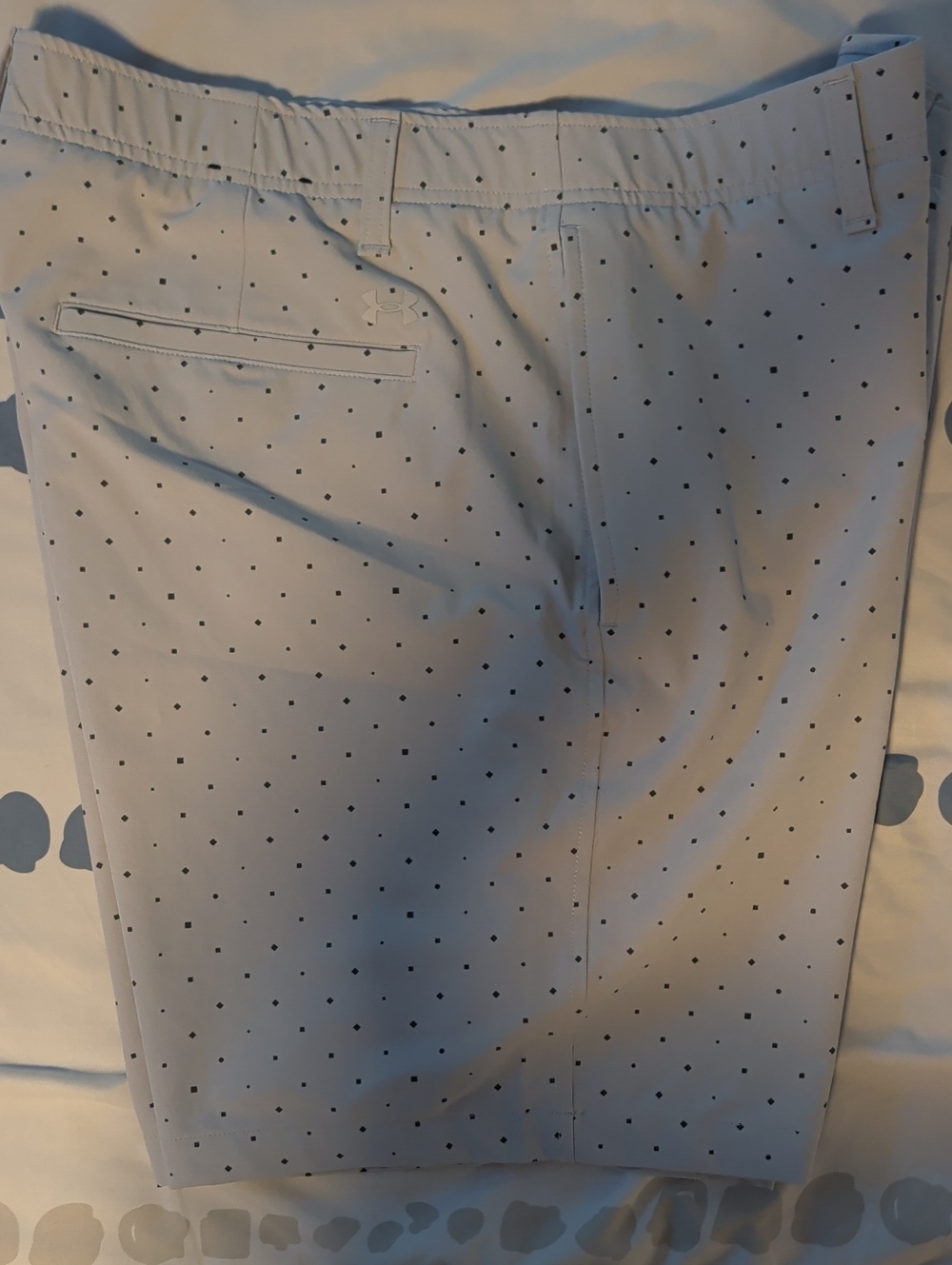 Under Armour Men’s White Polka Dot Golf Pants